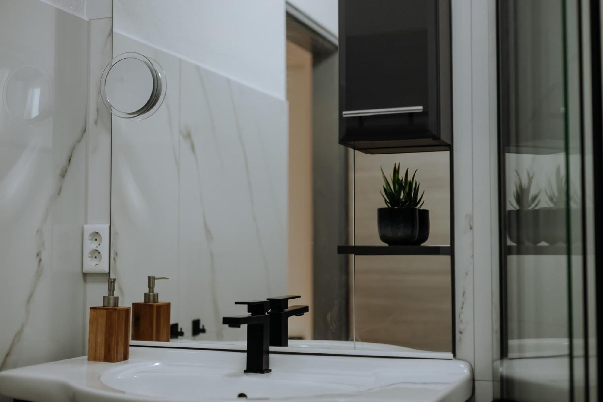 Stilvolles Appartement Mit Blick Auf Das Dreifluesse-Eck Passau Luaran gambar